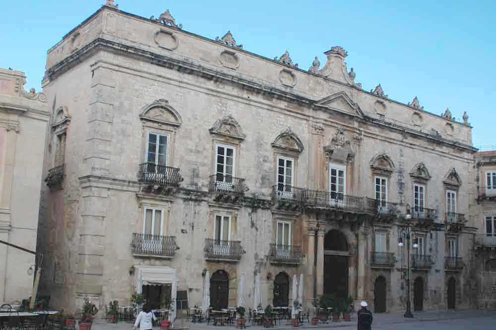 28 - Italia - Sicilia - Siracusa - plaza del Duomo